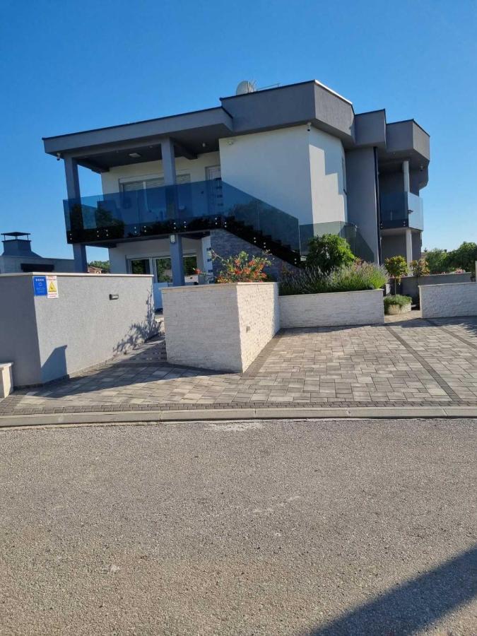 Apartman Paola Vrh  المظهر الخارجي الصورة